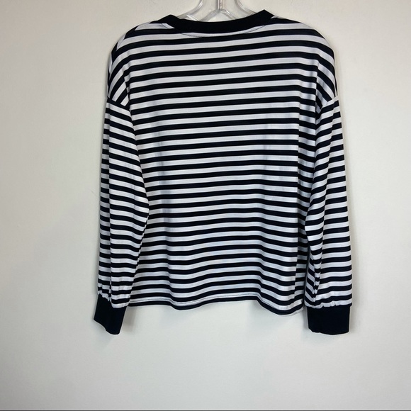 ❗️Striped Embroidered Heart Long Sleeve - Picture 7 of 9